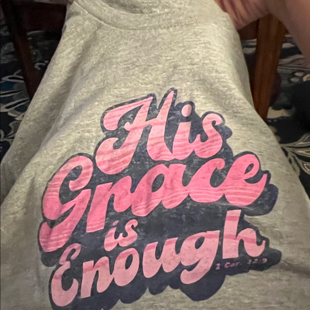 Women's Short Sleeve Tee - Gray with Pink Graphic